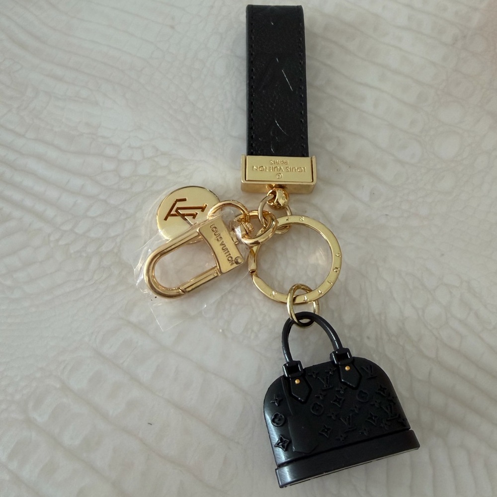Black and Gold Alma BB Key Charm